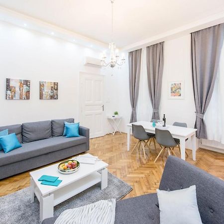 Dominik Apartment بودابست المظهر الخارجي الصورة